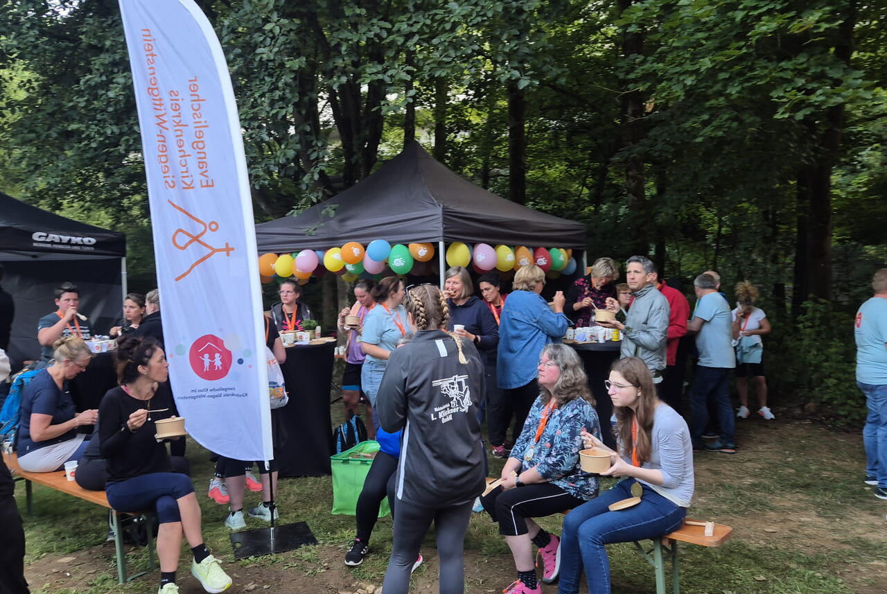 Der Evangelische Kirchenkreises Siegen-Wittgenstein und EKiKS hatten einen gemeinsamen Pavillion aufgestellt, der ein Treffpunkt für alle Teilnehmenden war.